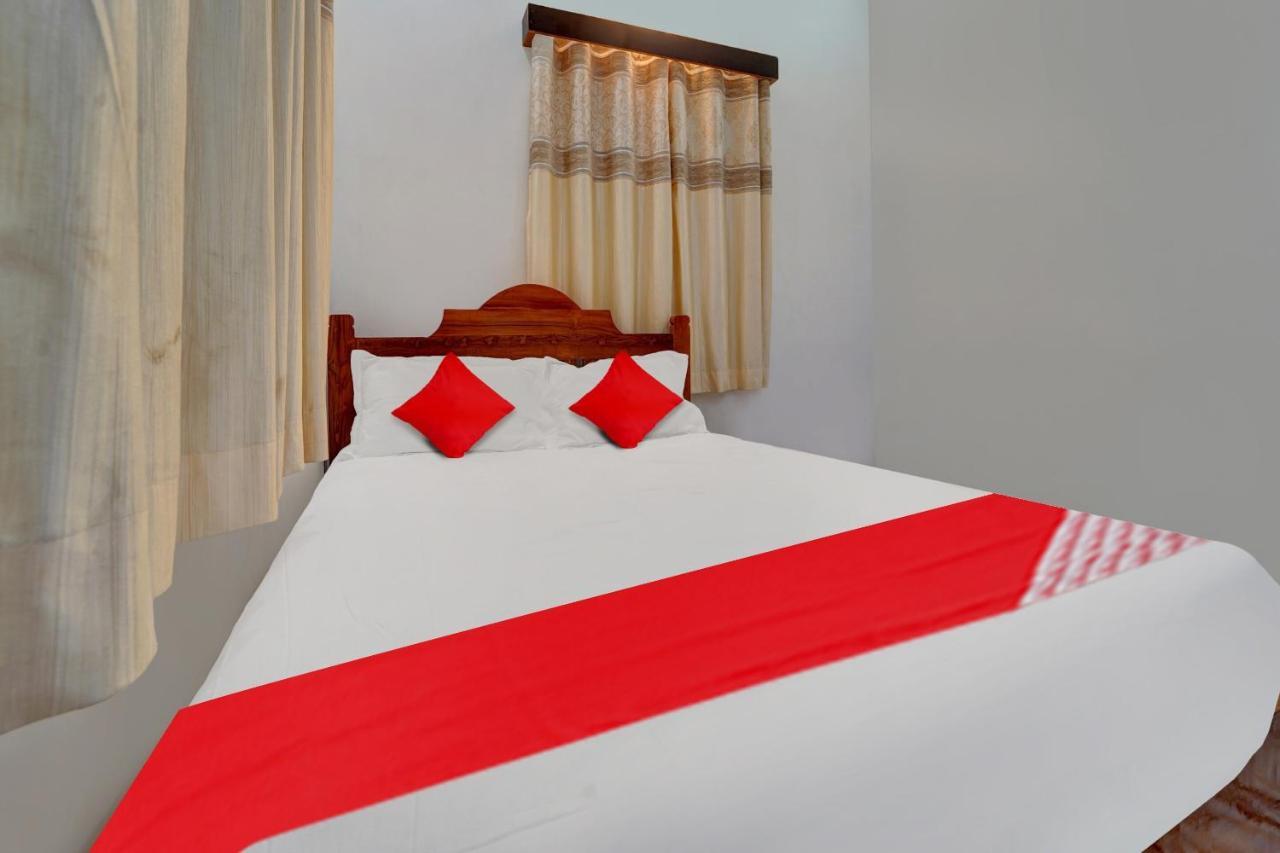 Flagship Sri Kamatchi Hotel & Rooms มทุราย ภายนอก รูปภาพ