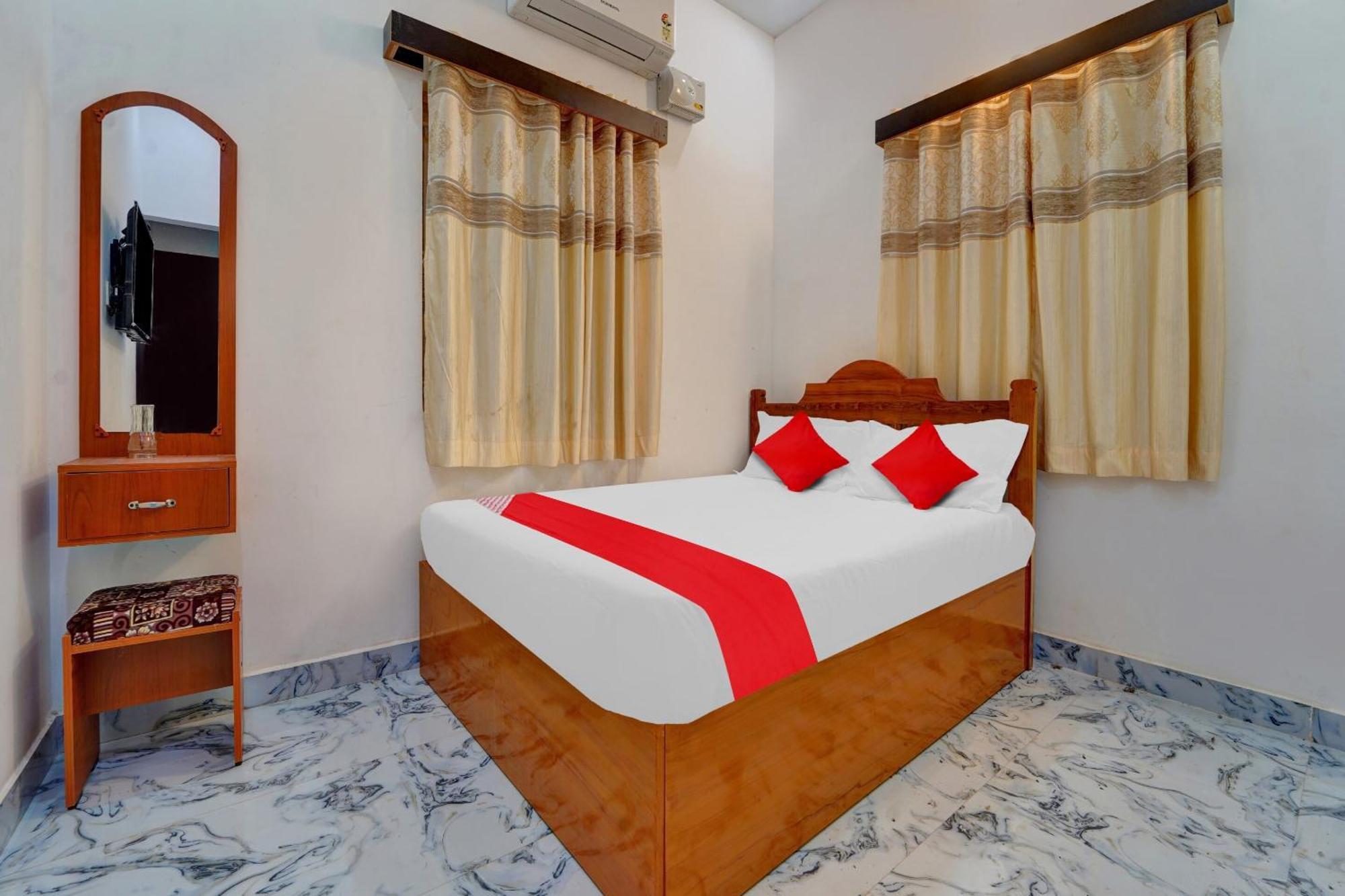 Flagship Sri Kamatchi Hotel & Rooms มทุราย ภายนอก รูปภาพ