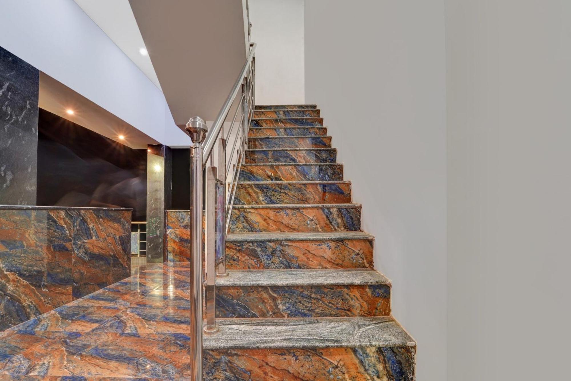 Flagship Sri Kamatchi Hotel & Rooms มทุราย ภายนอก รูปภาพ
