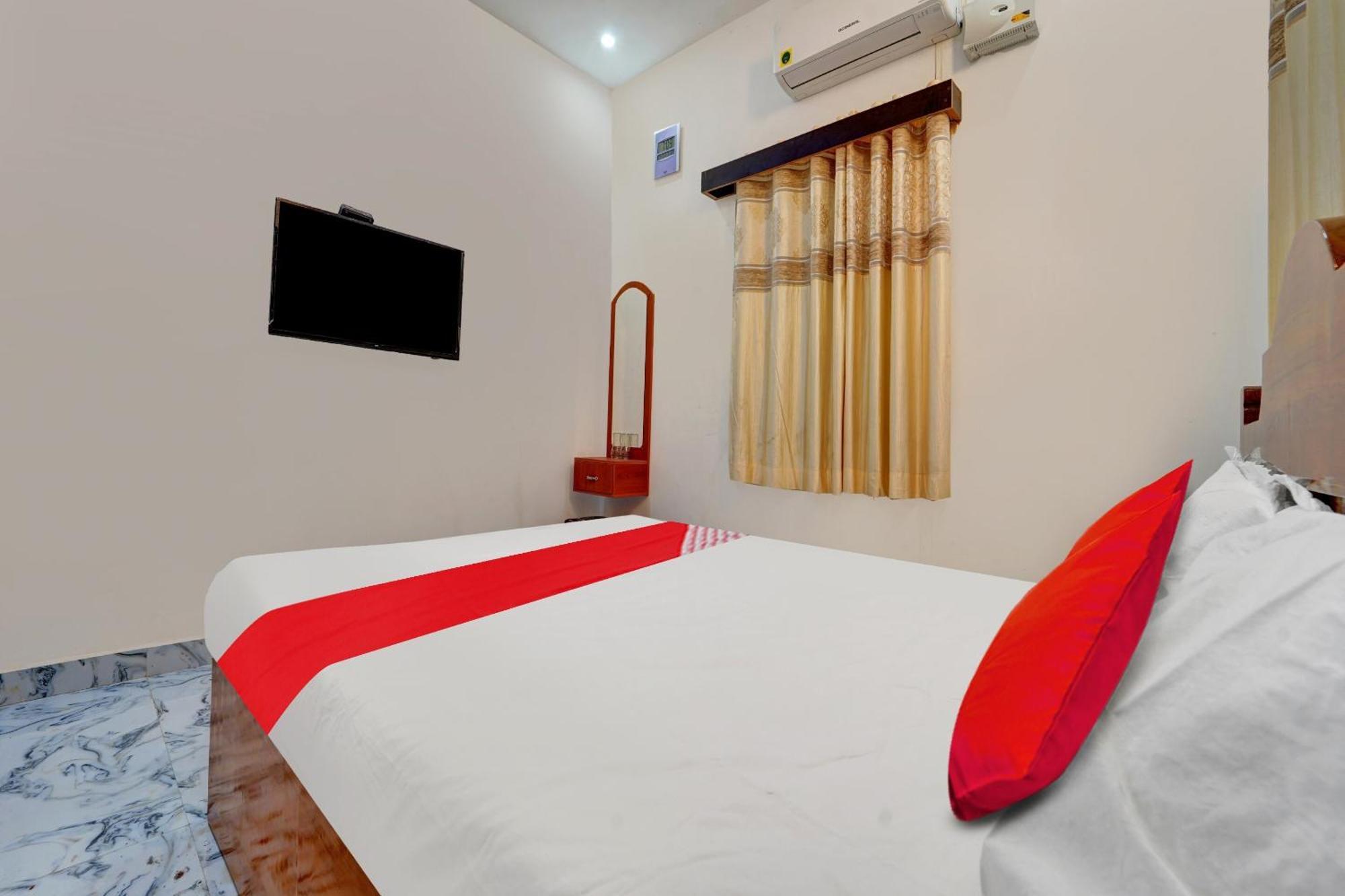 Flagship Sri Kamatchi Hotel & Rooms มทุราย ภายนอก รูปภาพ