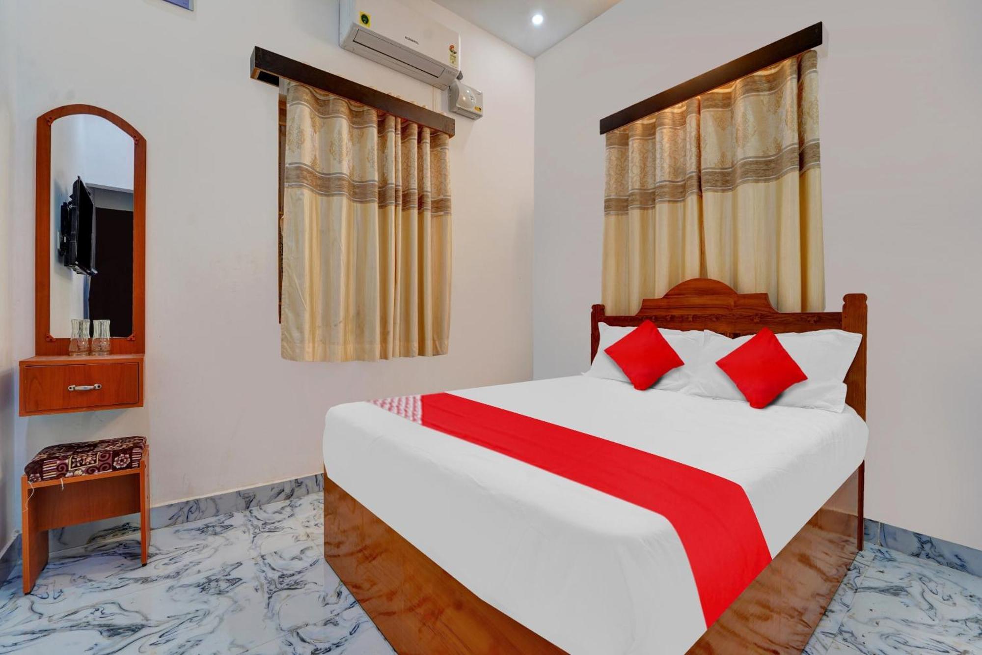 Flagship Sri Kamatchi Hotel & Rooms มทุราย ภายนอก รูปภาพ