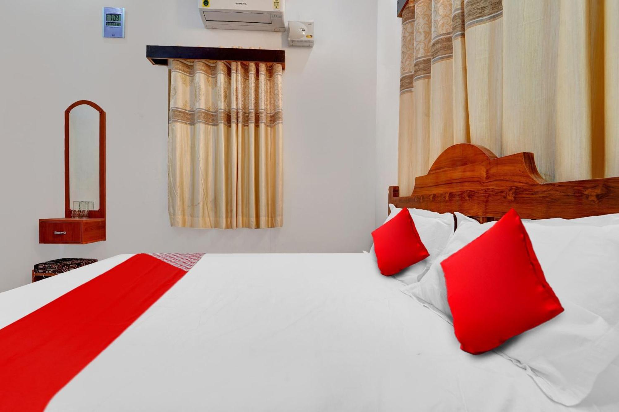 Flagship Sri Kamatchi Hotel & Rooms มทุราย ภายนอก รูปภาพ